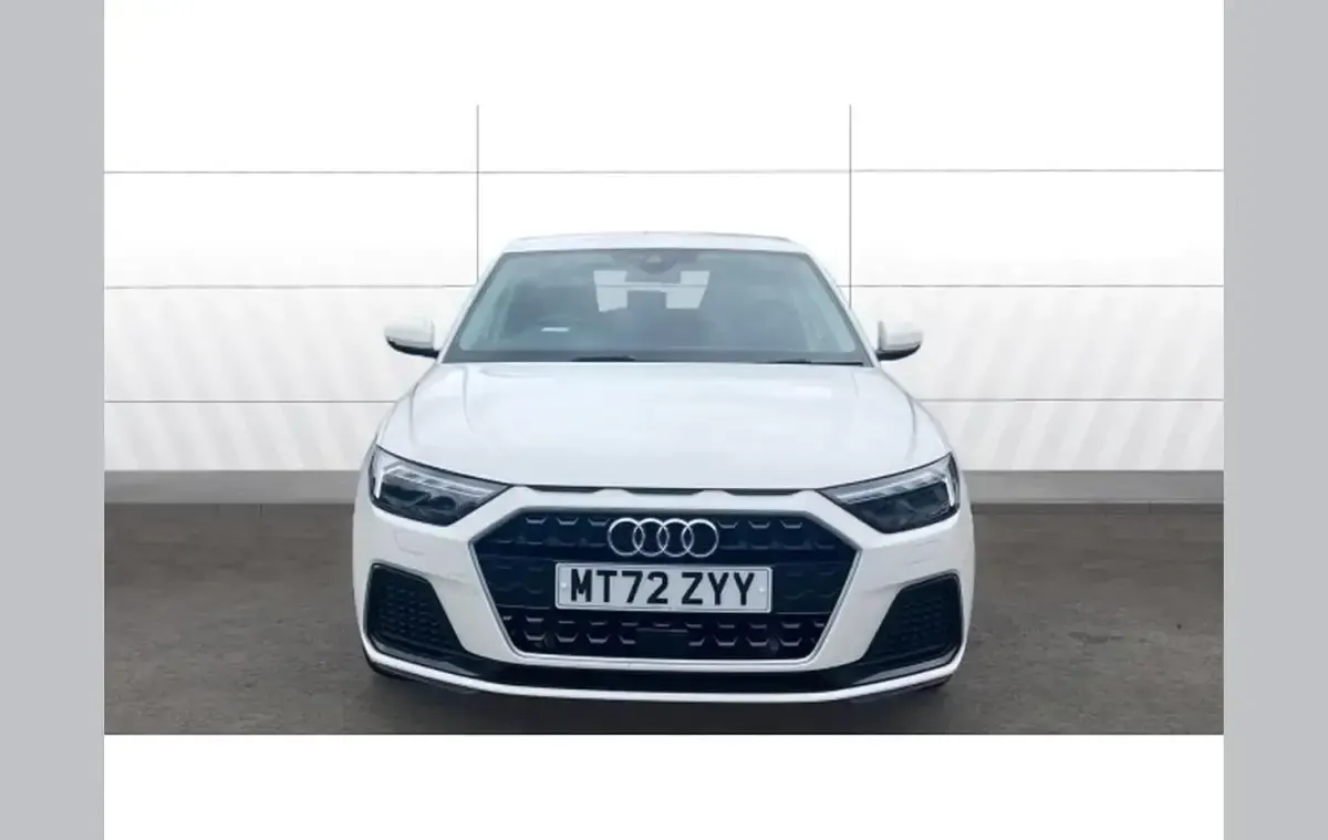 Used Audi A1 Sport 94 HP (69 kW) 2022 White SUV
