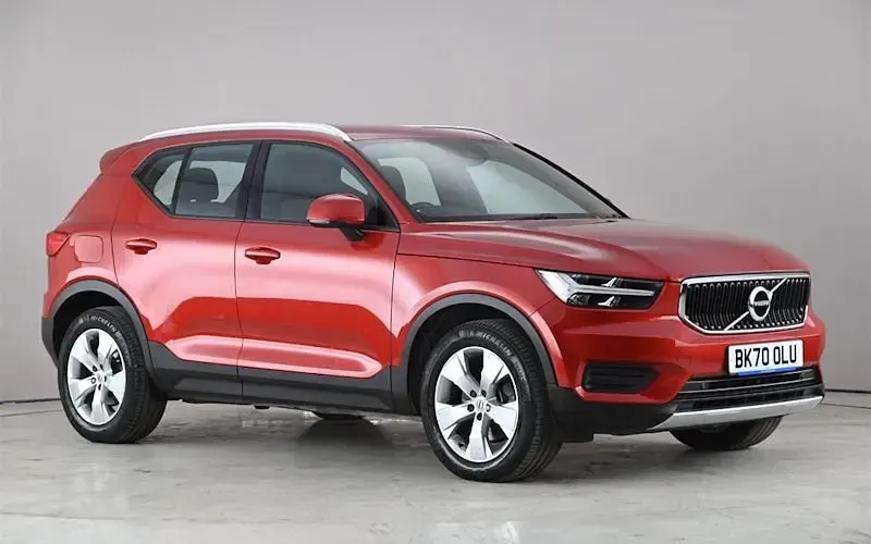 Used Volvo XC40 Momentum 197 HP (144 kW) 2020 SUV