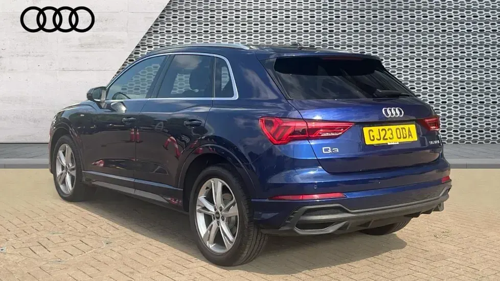 Used Audi Q3 S-Line 150 HP (110 kW) 2023 Blue SUV