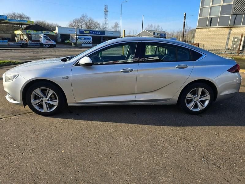 Used Vauxhall Insignia Sport 136 HP (100 kW) 2017 Silver Hatchback