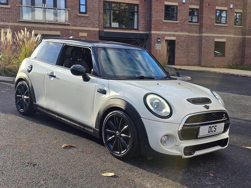 White Used 2014 Mini Cooper S Hatch Hatchback | £7,995 (Fair price) - Image 1/4