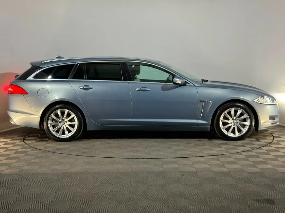 Used Jaguar XF Premium Luxury 200 HP (147 kW) 2013 Grey Estate