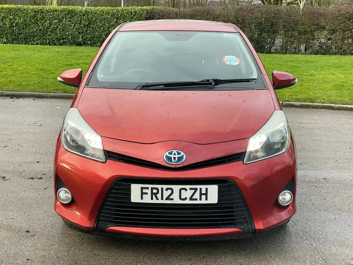 Used Toyota Yaris T4 2012 Red Hatchback