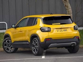 Used Jeep Avenger Summit 100 HP (73 kW) 2025 Yellow SUV