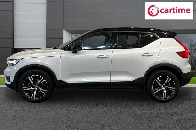 Used Volvo XC40 R-Design 163 HP (119 kW) 2021 White SUV