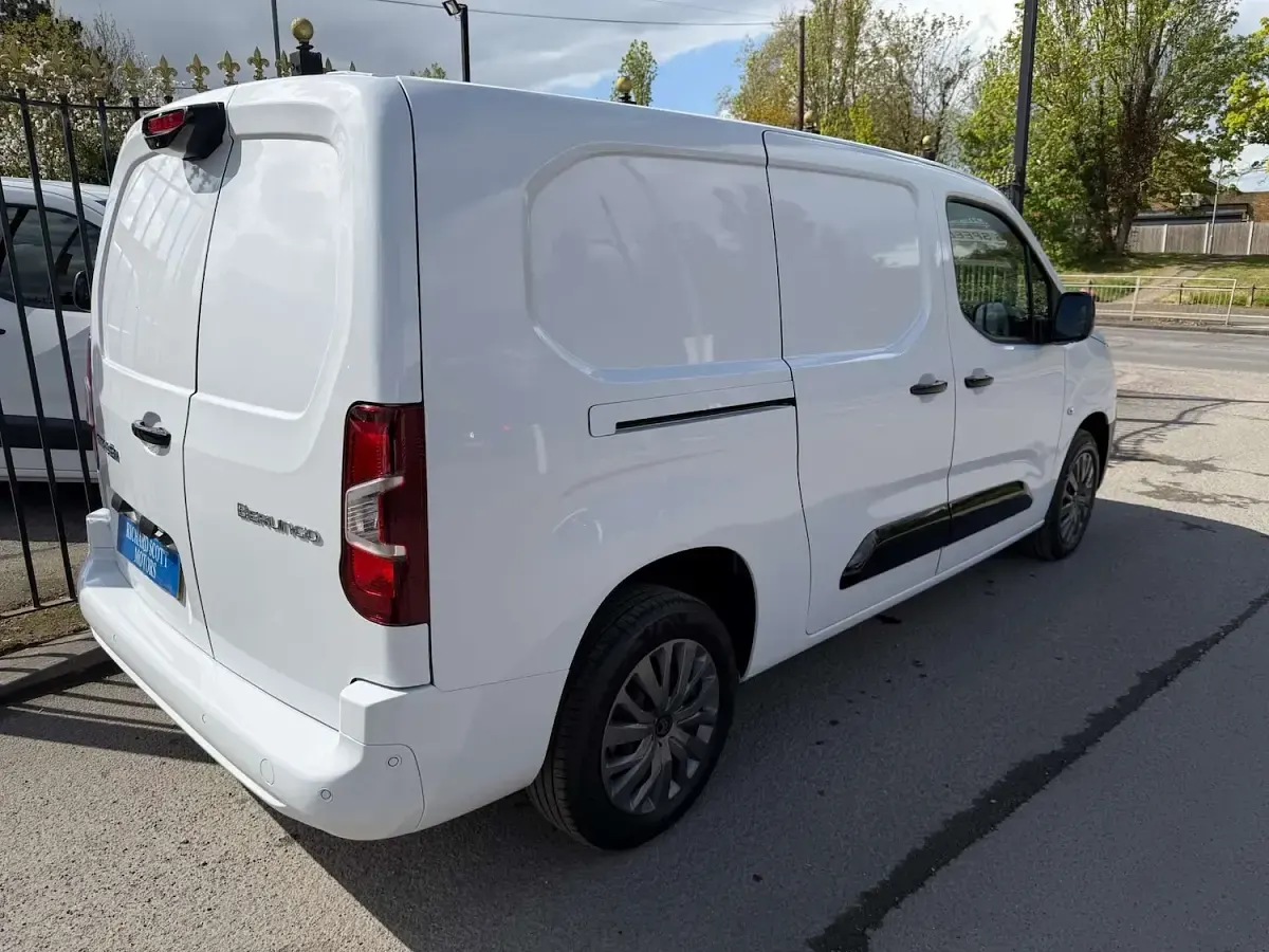New Citroën e-Berlingo 2025 White