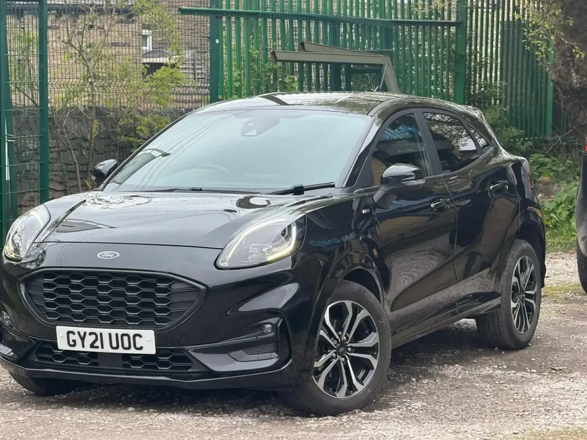 Begagnad Ford Puma ST-Line 2021 Svart SUV