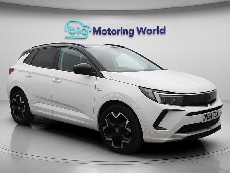 White Used 2024 Vauxhall Grandland X Ultimate SUV | £21,900 (Good price) - Image 1/4