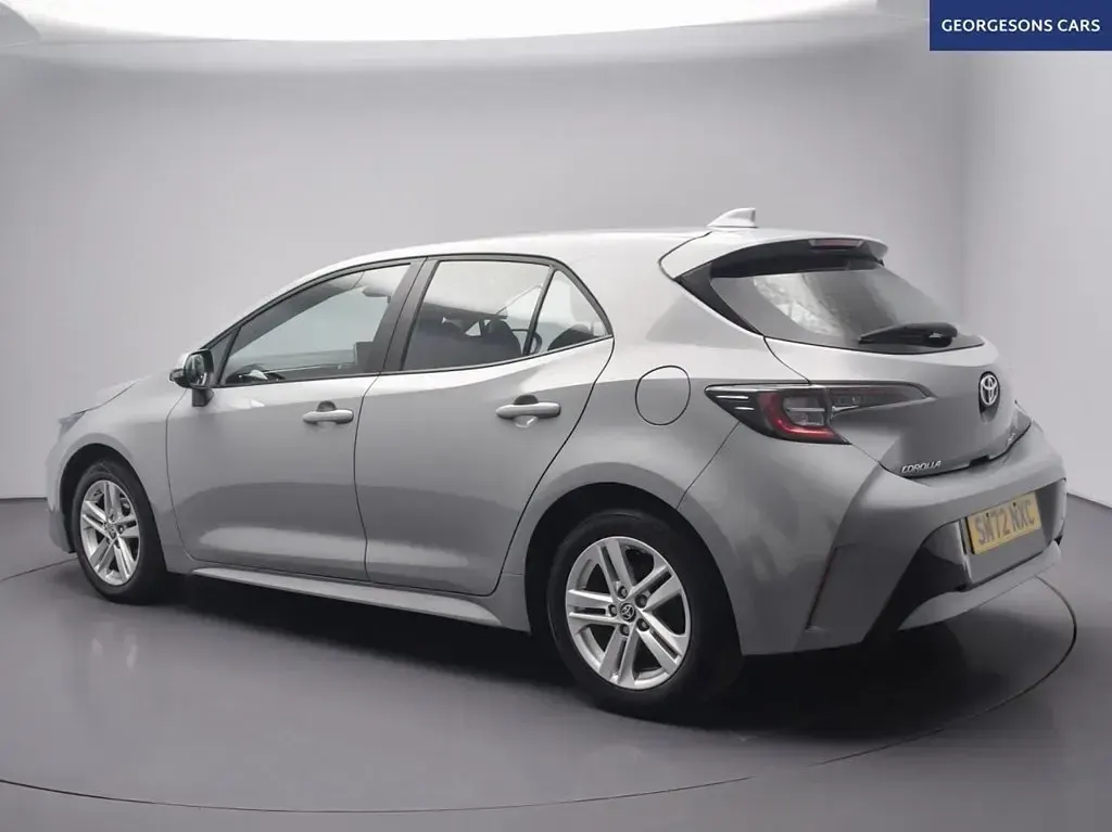 Second-hand Toyota Corolla 140 CP (102 kW) 2023 Gri Hatchback