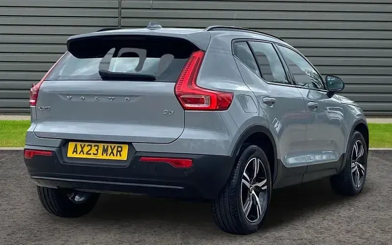 Usado Volvo XC40 Plus 163 HP (119 kW) 2026 SUV