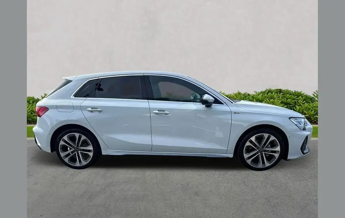 Used Audi A3 S-Line 147 HP (108 kW) 2025 White Hatchback