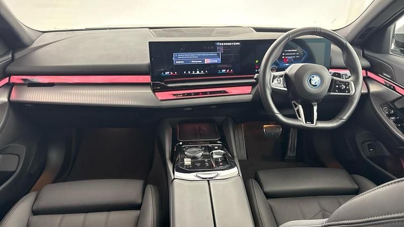 Used BMW 530e M Sport 295 HP (216 kW) 2025 Black Estate