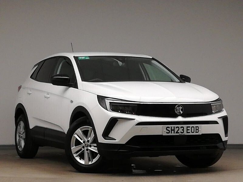 White Used 2023 Vauxhall Grandland X Design Edition SUV | £17,498 (Good price) - Image 1/4
