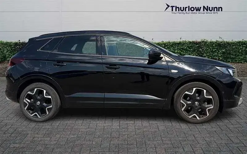 Used Vauxhall Grandland X Ultimate 131 HP (96 kW) 2024 Black SUV