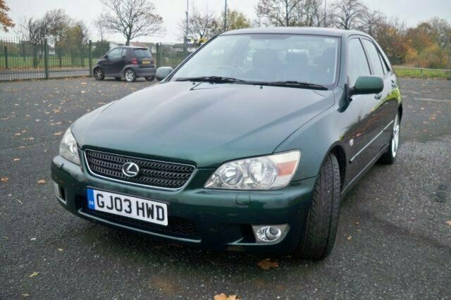 Used Lexus IS200 153 HP (112 kW) 2003 Sedan