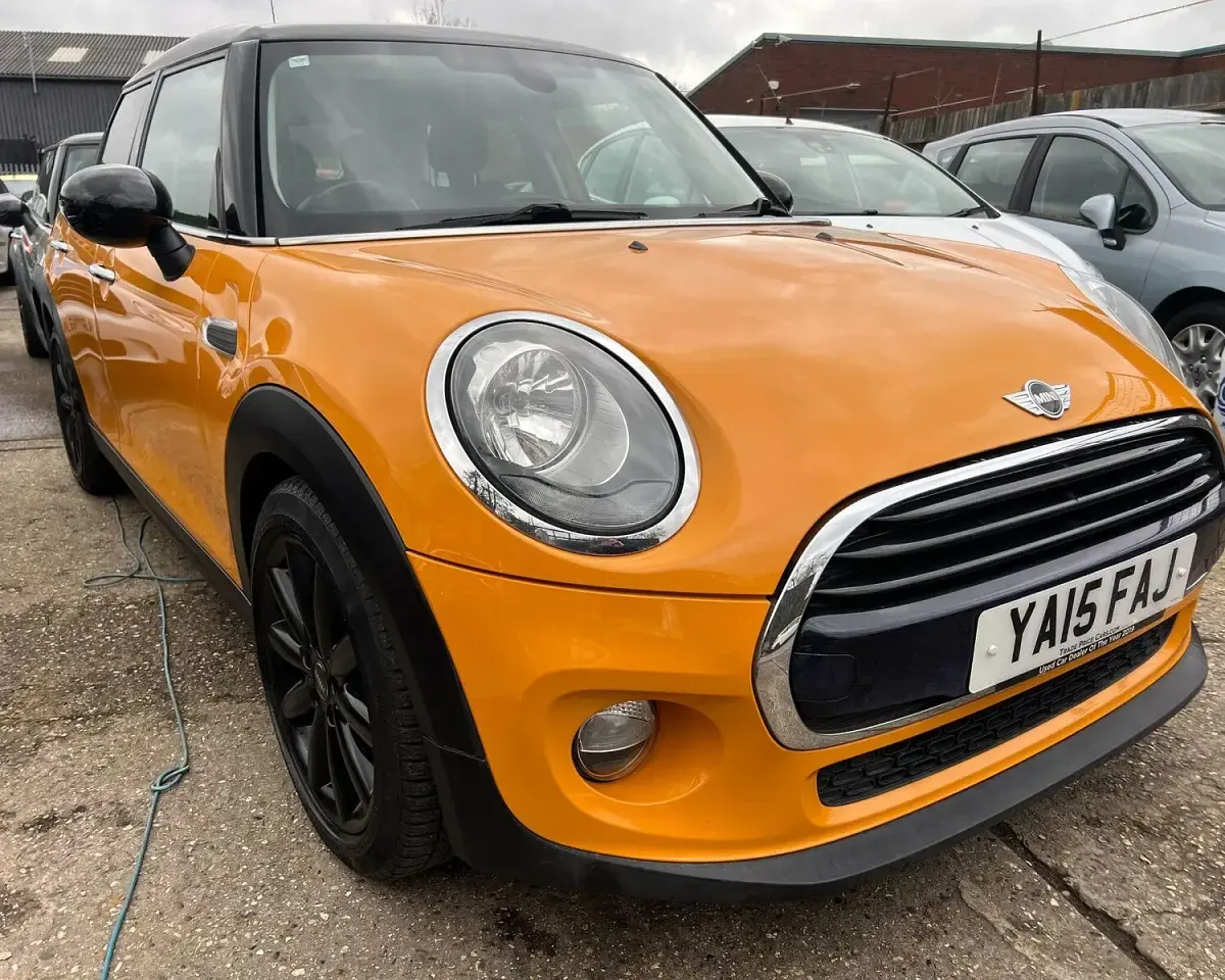Used Mini Cooper D Hatch 116 HP (85 kW) 2015 Orange Hatchback