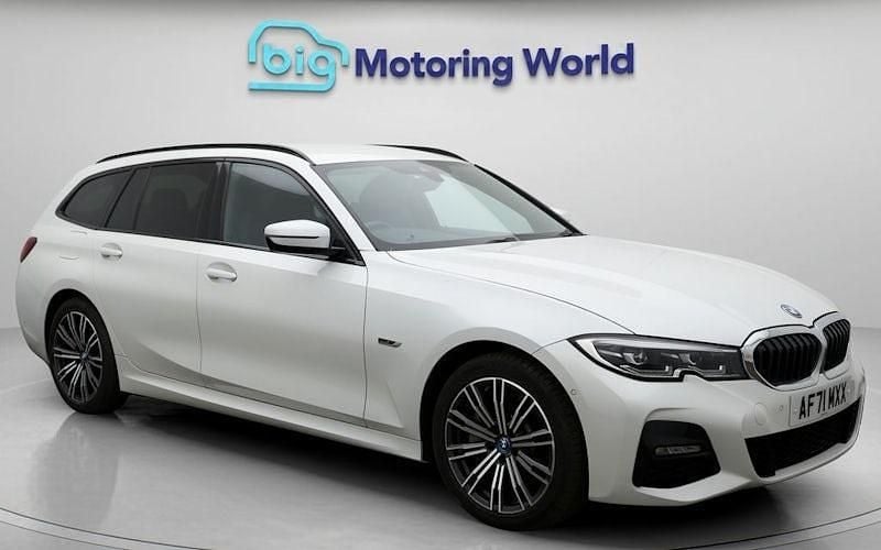 Used 2021 BMW 330e M Sport Estate | £21,000 (Fair price) - Image 1/4