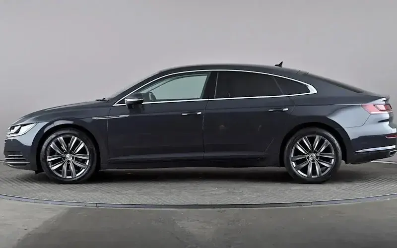 Begagnad VW Arteon SE 190 HK (139 kW) 2020 Grå Halvkombi