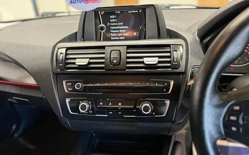 Used Mini Cooper Hatch 136 HP (100 kW) 2014 Silver Hatchback