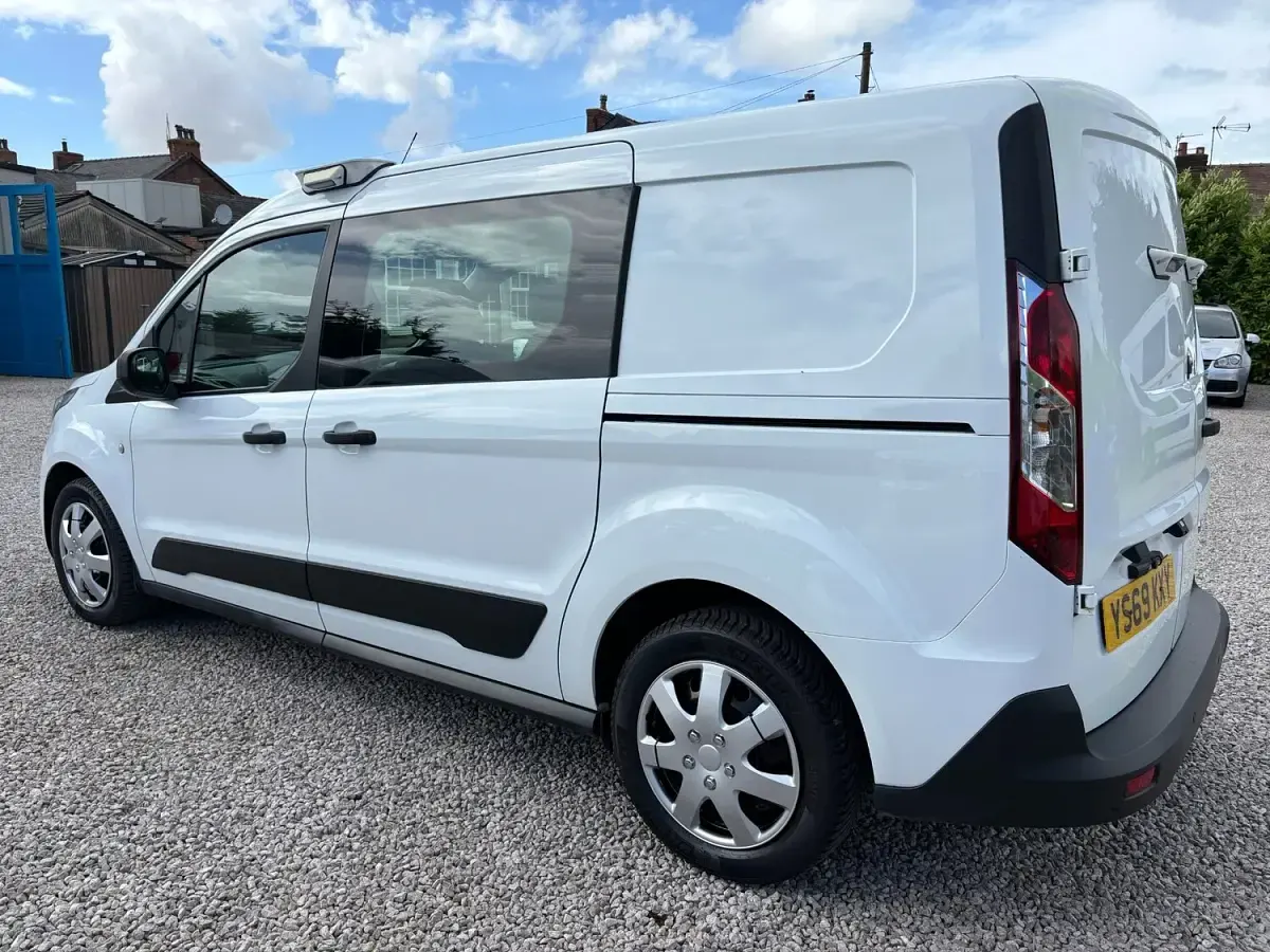 Used Ford Transit Connect Trend 100 HP (73 kW) 2020 White MPV