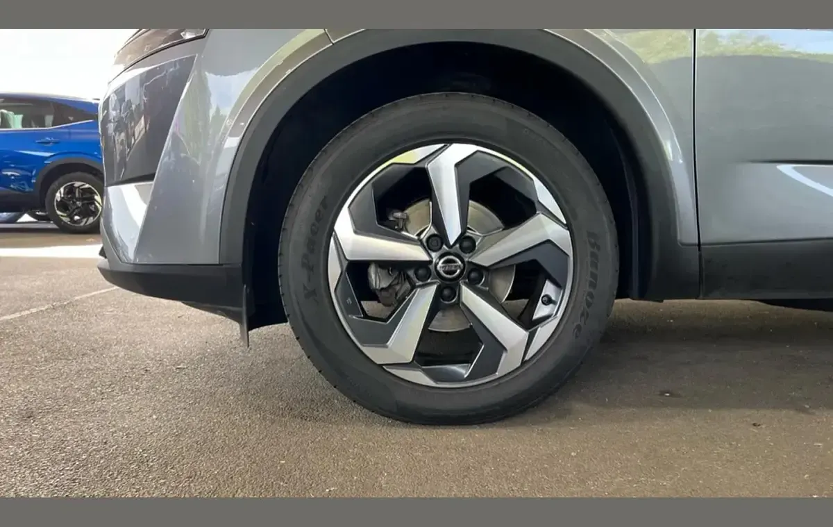 Used Nissan Qashqai N-Connecta 155 HP (114 kW) 2022 Grey SUV