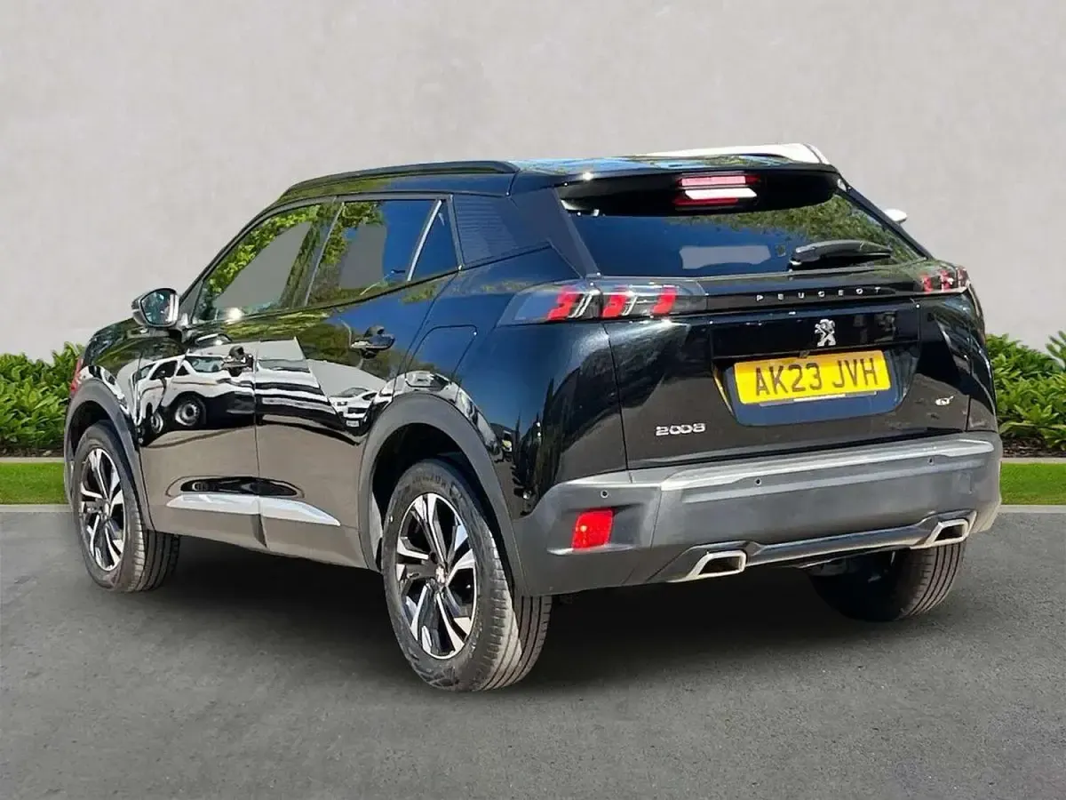 Used Peugeot 2008 GT 130 HP (95 kW) 2023 Black SUV