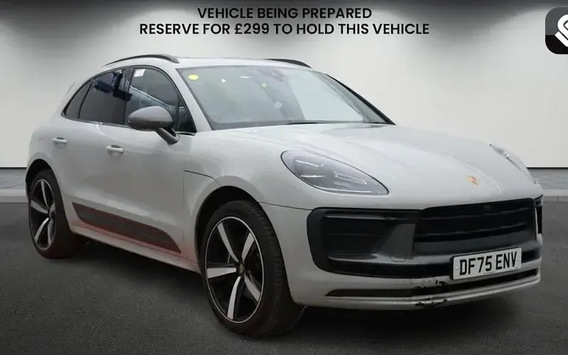 Used Porsche Macan 265 HP (194 kW) 2025 SUV