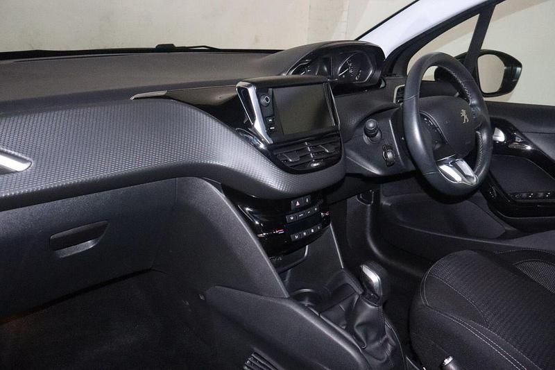 Used Peugeot 208 S 81 HP (59 kW) 2019 Black Hatchback