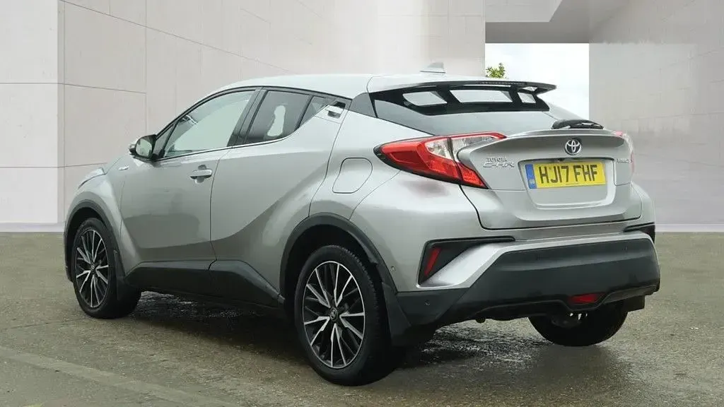 Used Toyota C-HR 122 HP (89 kW) 2017 Silver SUV