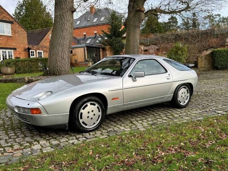 Silver Used 1988 Porsche 928 Coupe | £24,950 - Image 1/4