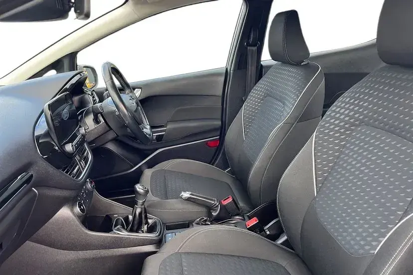 Used Ford Fiesta Zetec 85 HP (62 kW) 2017 Magnetic Hatchback