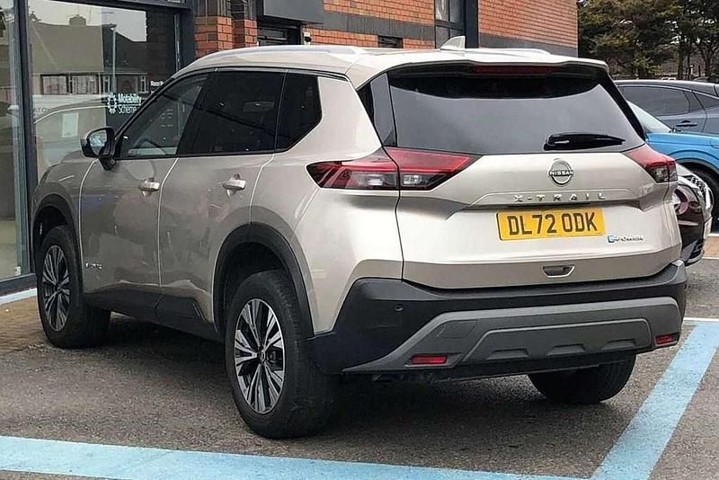 Used Nissan X-Trail N-Connecta 213 HP (156 kW) 2023 Silver SUV