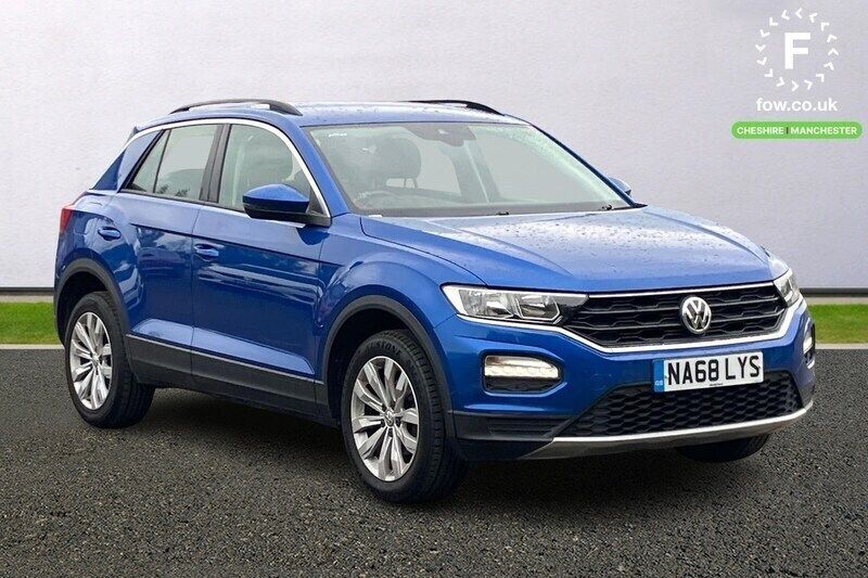 Blue Used 2018 VW T-Roc SE SUV | £12,599 (Fair price) - Image 1/4