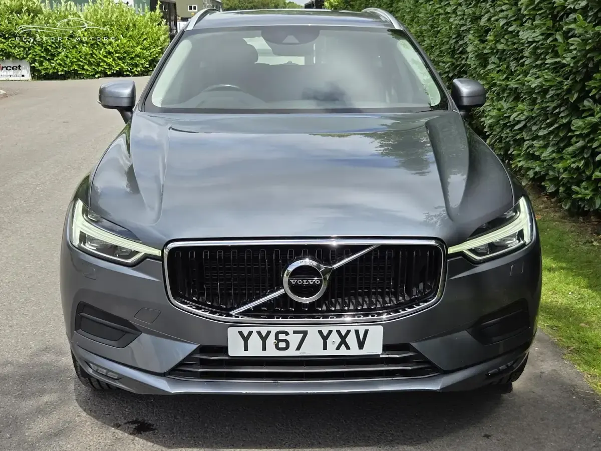 Used Volvo XC60 Momentum 190 HP (139 kW) 2018 Grey SUV