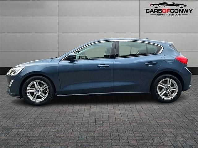 Used Ford Focus Zetec 120 HP (88 kW) 2018 Blue Hatchback