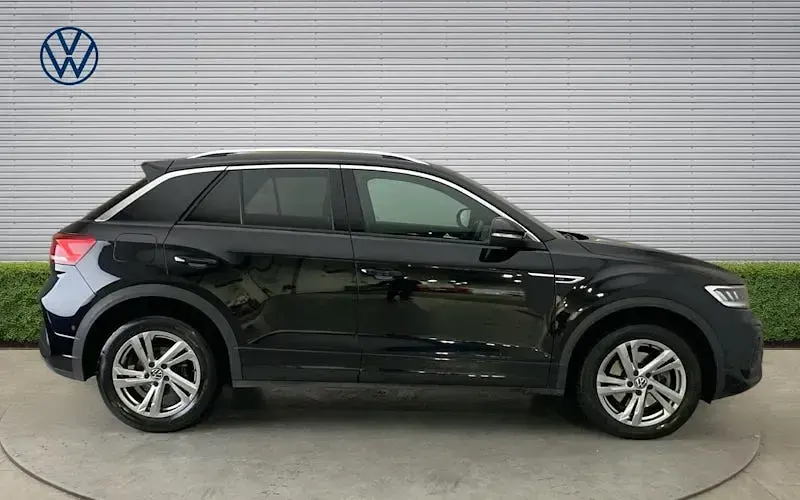 Used VW T-Roc R-line 190 HP (139 kW) 2023 Black SUV