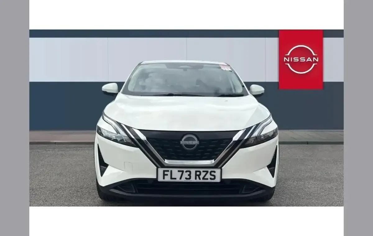 Used Nissan Qashqai Acenta Premium 190 HP (139 kW) 2023 White SUV