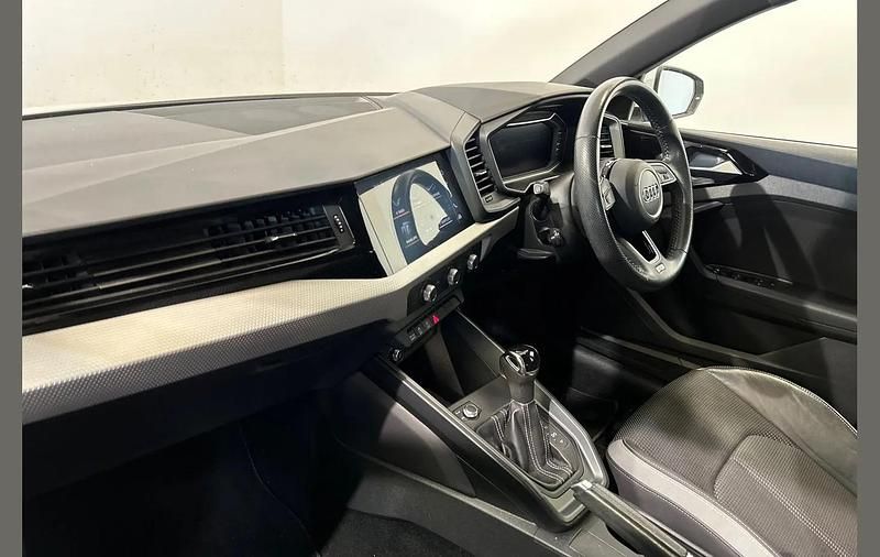 Used Audi A1 S-Line 147 HP (108 kW) 2020 White SUV