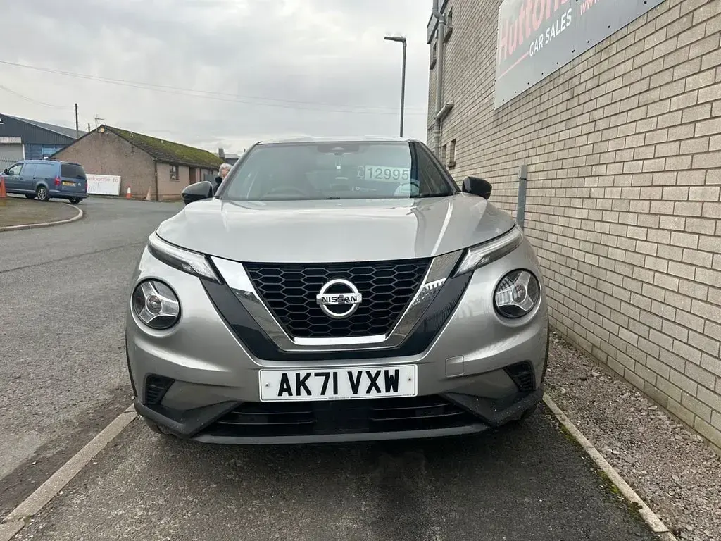 Used Nissan Juke N-Connecta 114 HP (83 kW) 2021 Silver SUV