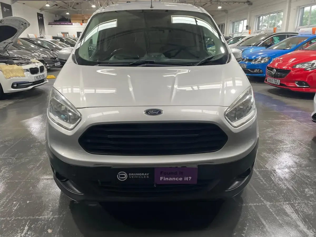 Used Ford Transit Courier Trend 95 HP (69 kW) 2017 Silver Van