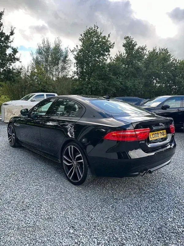 Used Jaguar XE R-Sport 180 HP (132 kW) 2018 Black Sedan