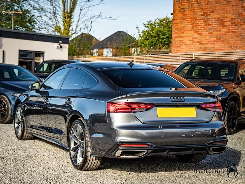 Begagnad Audi A5 S-Line 2023 Grå Sportkupé