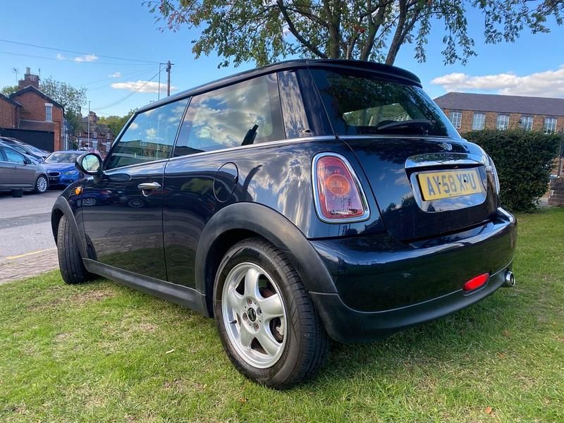 Used Mini Cooper D Hatch 2008 Black Hatchback
