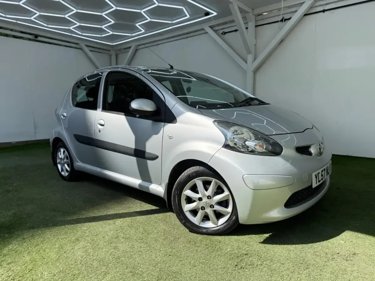 Usado Toyota Aygo Platinum 2008 Prateado Citadino