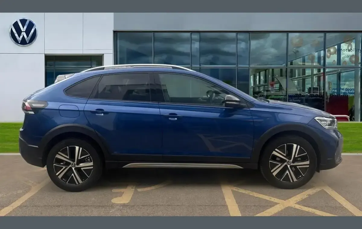Used VW Taigo Style 110 HP (80 kW) 2023 Reef blue metallic black  SUV
