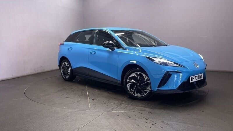Blue Used 2023 MG MG4 EV SE Hatchback | £14,999 (Good price) - Image 1/4