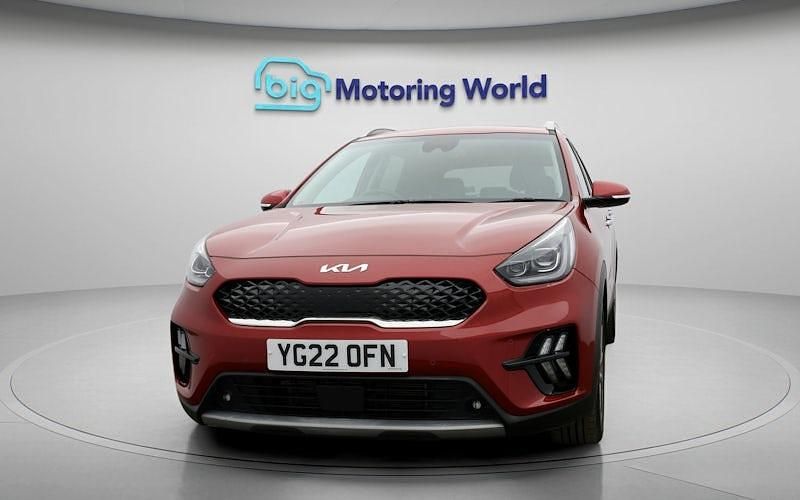 Used Kia Niro 141 HP (103 kW) 2022 Red SUV