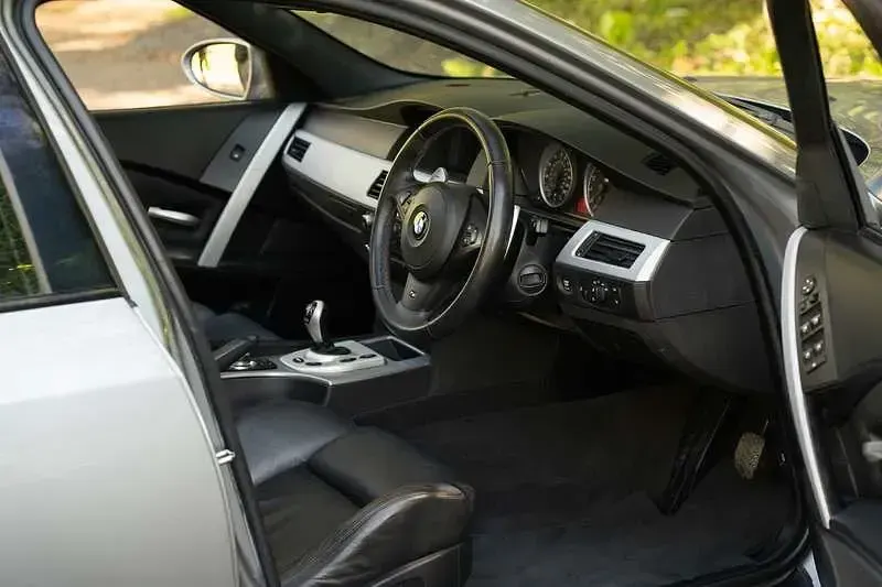 Usado BMW M5 Performance 507 CV (372 kW) 2006 Gris Berlina