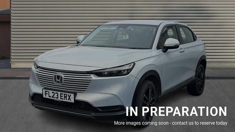 Used Honda HR-V Elegance 131 HP (96 kW) 2023 Premium plus paint  sunlight white SUV