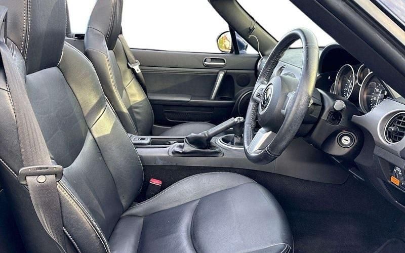 Begagnad Mazda MX5 126 HK (92 kW) 2013 Blå Cab